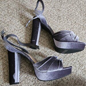 LC Lauren Conrad Rosinca Women's Velvet Platform High Heels